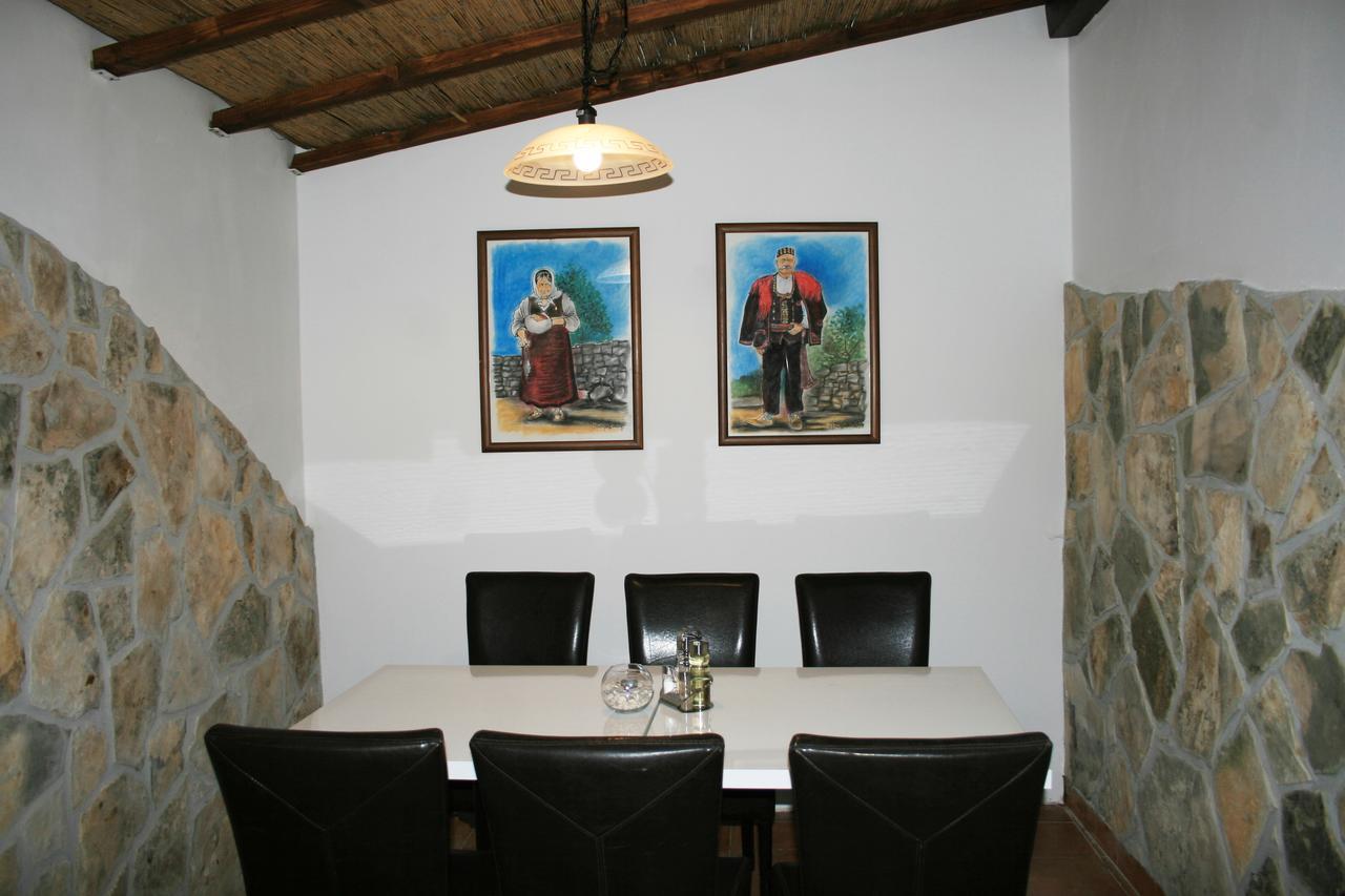 Hotel Park Drniš Eksteriør billede