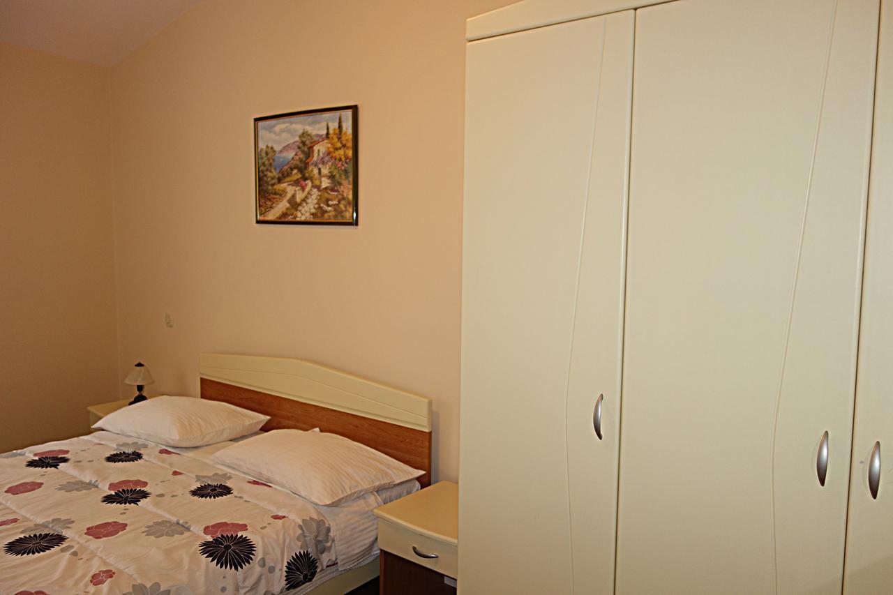 Hotel Park Drniš Eksteriør billede